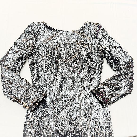 Dress The Population Natalie Sequin Side Slit Long Sleeve Dress Silver Size L - Picture 2 of 8